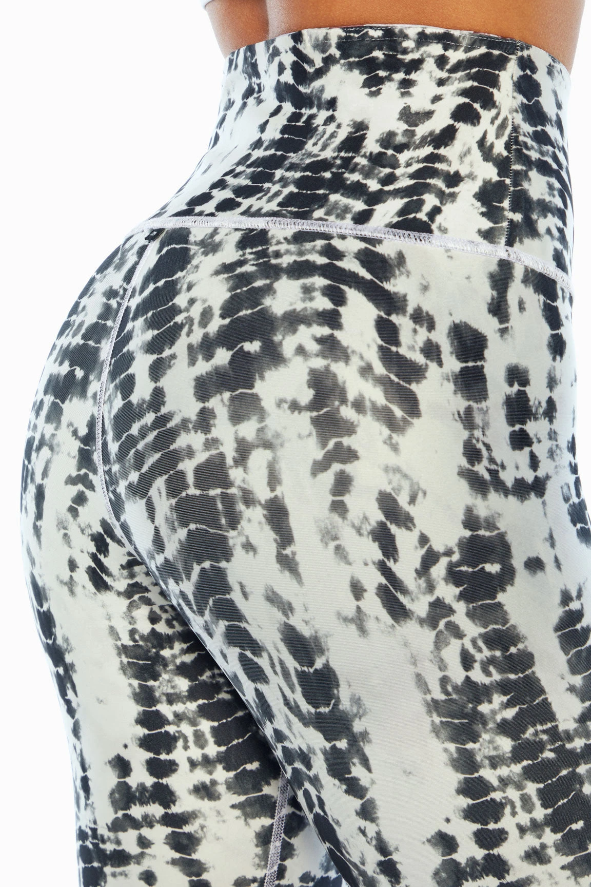 Marika Astrid Ankle Reversible Legging - Image 6