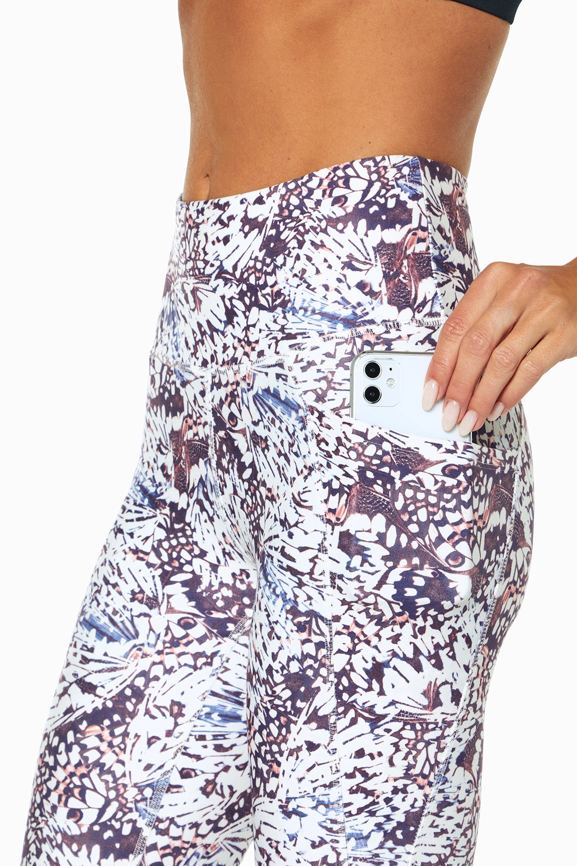 Marika Karter Side Pocket Ankle Legging - Image 9