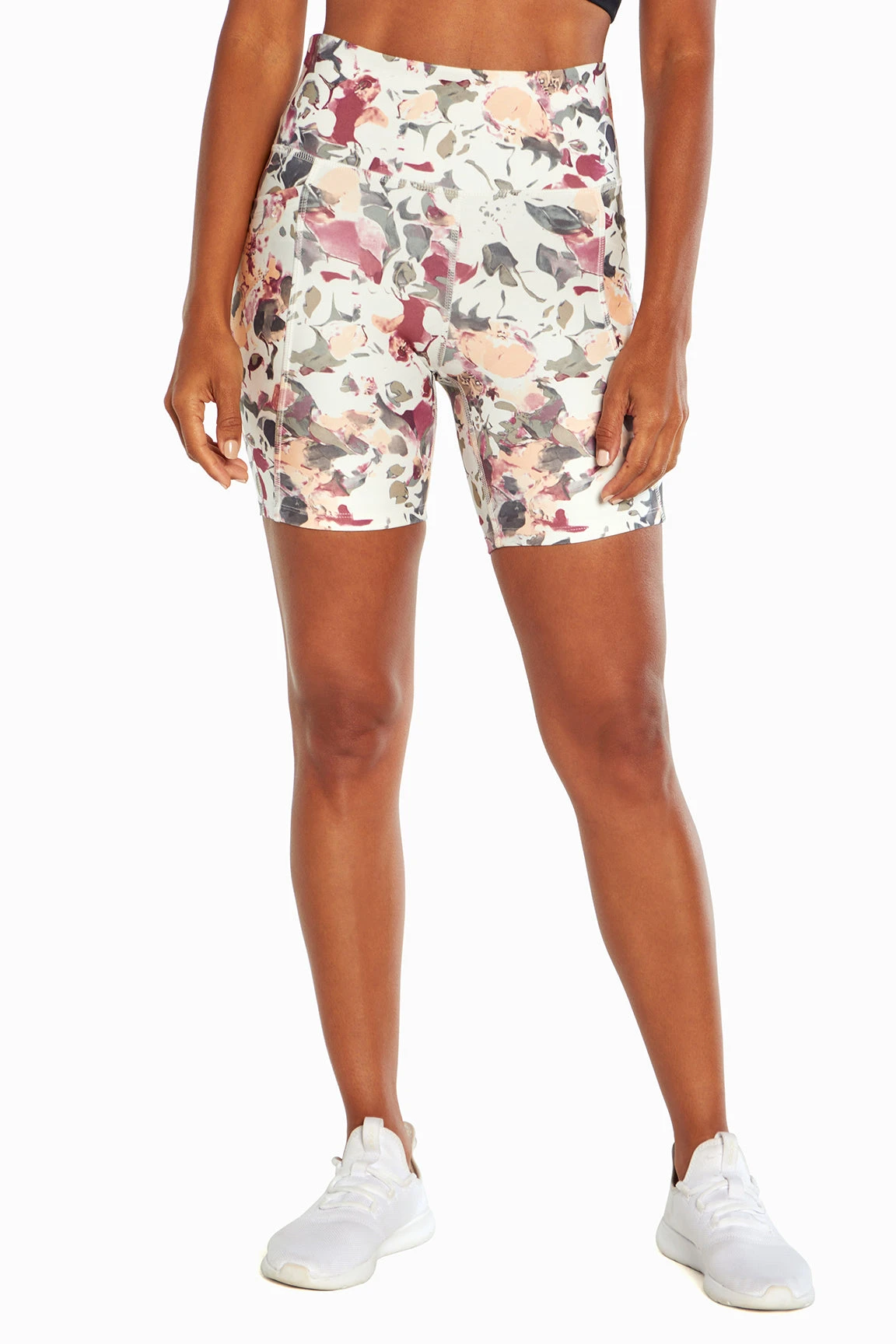 Marika Luna Side Pocket Short - Image 17